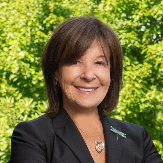Julie Landau