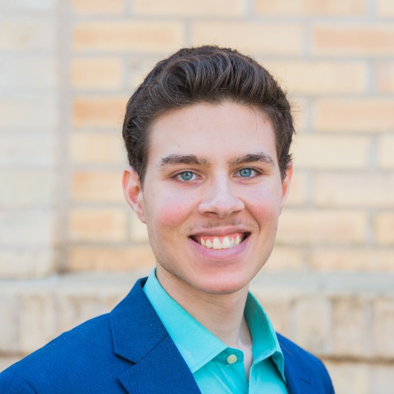 Kenyon Luce