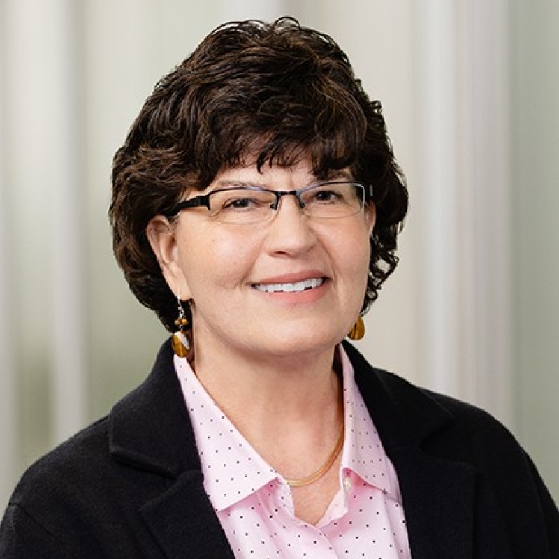 Lynn Hinrichs